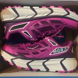 NEW Hoka One One Challenger ATR Women’s 7